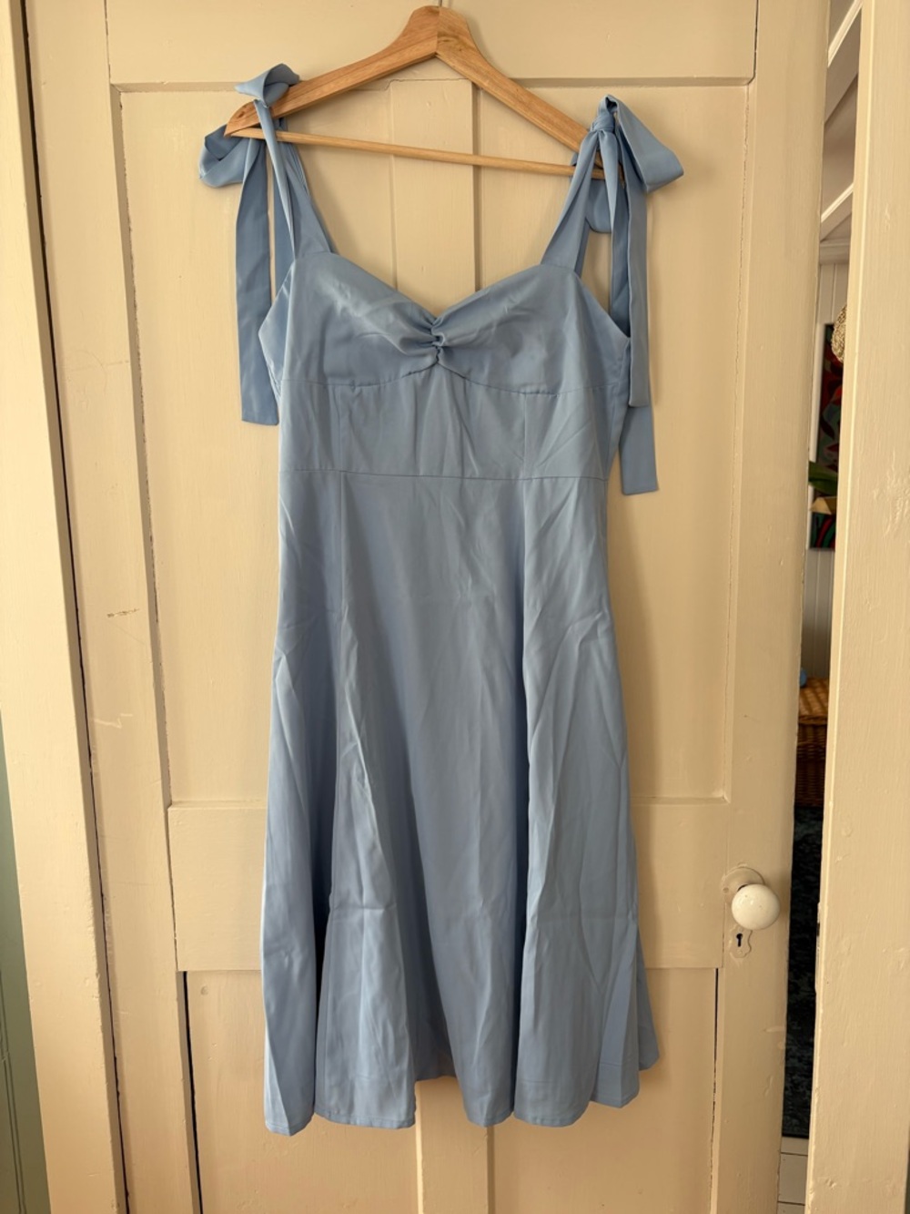 NWOT cocktail dress with tie straps